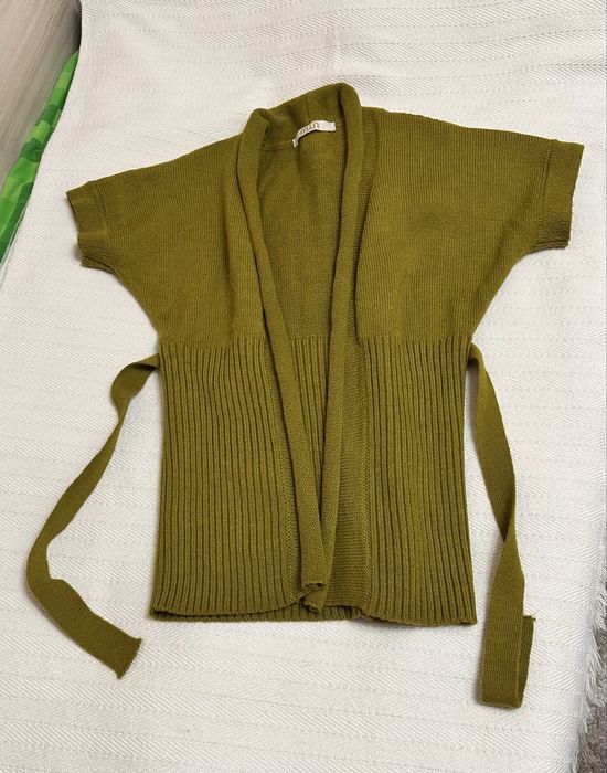 Трикотажная, турецкая, безрукавка, состояние нового, надевали один раз