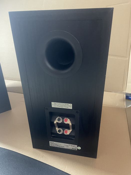 Boxe Elac . BS 53