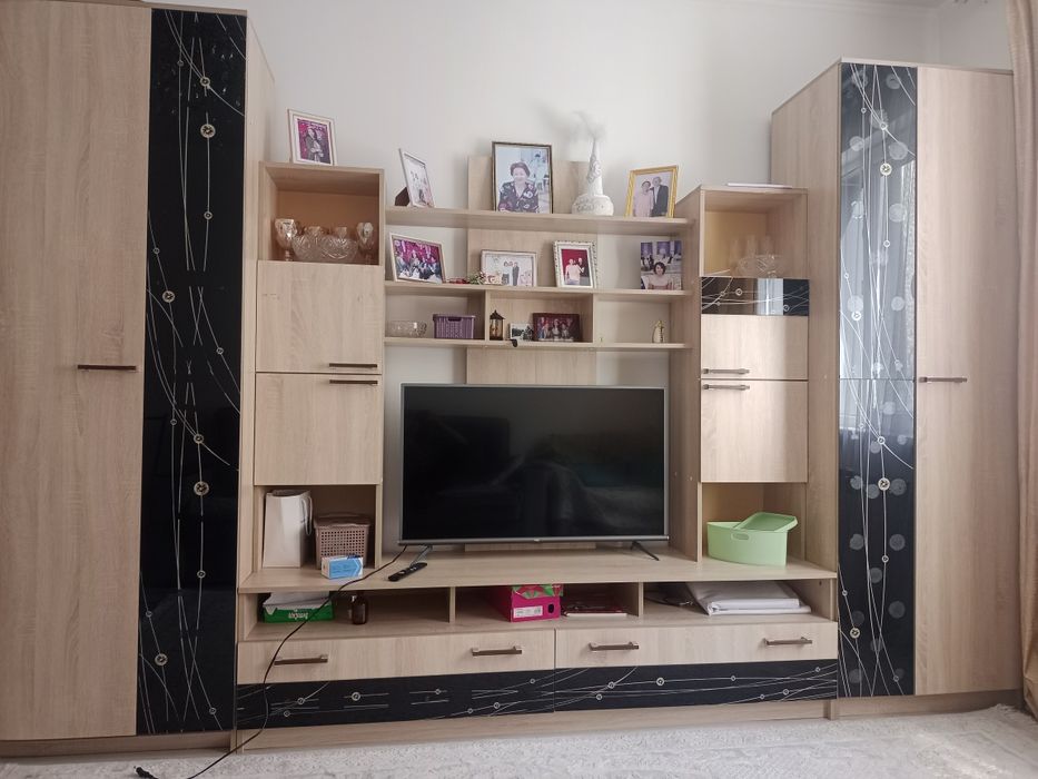 Стенка в гостиную,продам