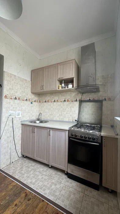 Срочно продается 2-х комнатная квартира в Сергели 8