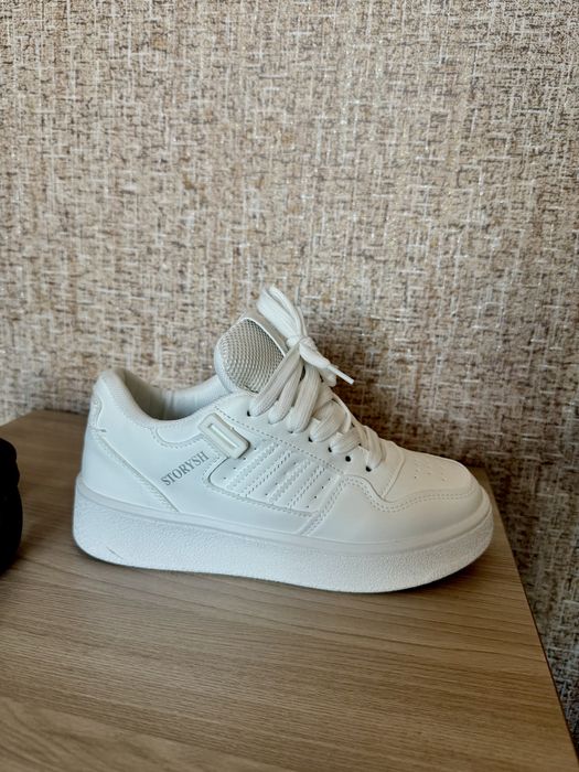 белые кроссовки унисекс, 38 размер