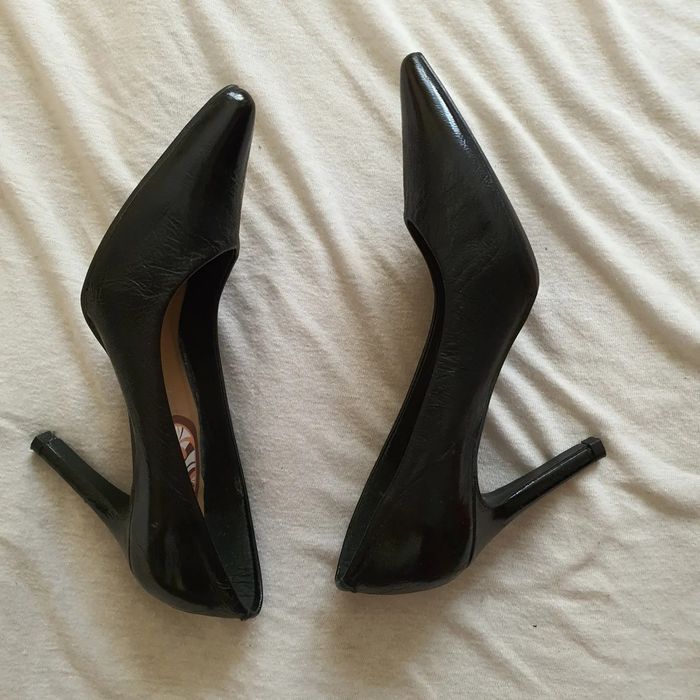 Pantofi cu toc negri din piele