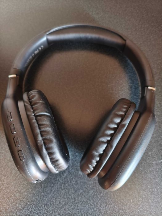 Наушники Bluetooth.