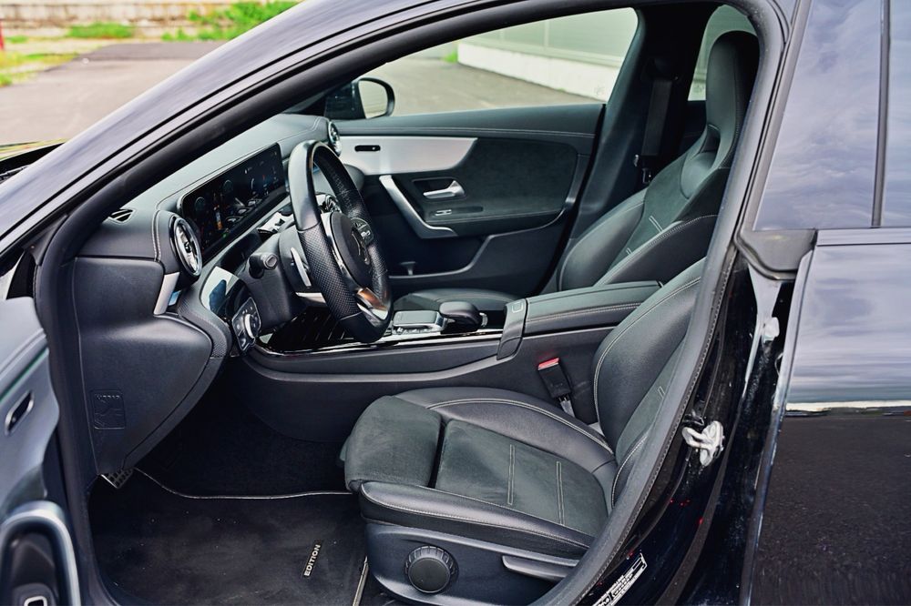 Mercedes-Benz CLA 250e AMG Line Plug-In Hybrid 218 CP | 2021 | Night Black Metallic |