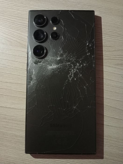 Galaxy S24 на запчасти