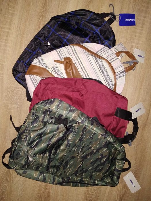 Нови спортни раници LC WAIKIKI