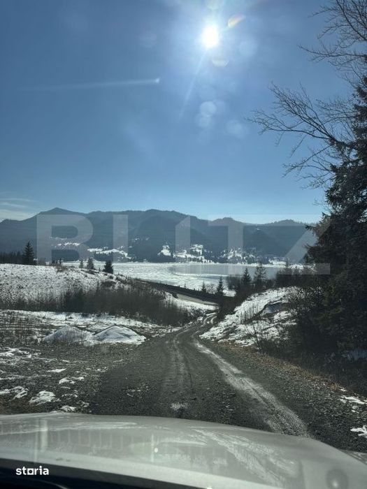 Teren de vanzare la Colibita – cu vedere panoramica spre lac si POTE