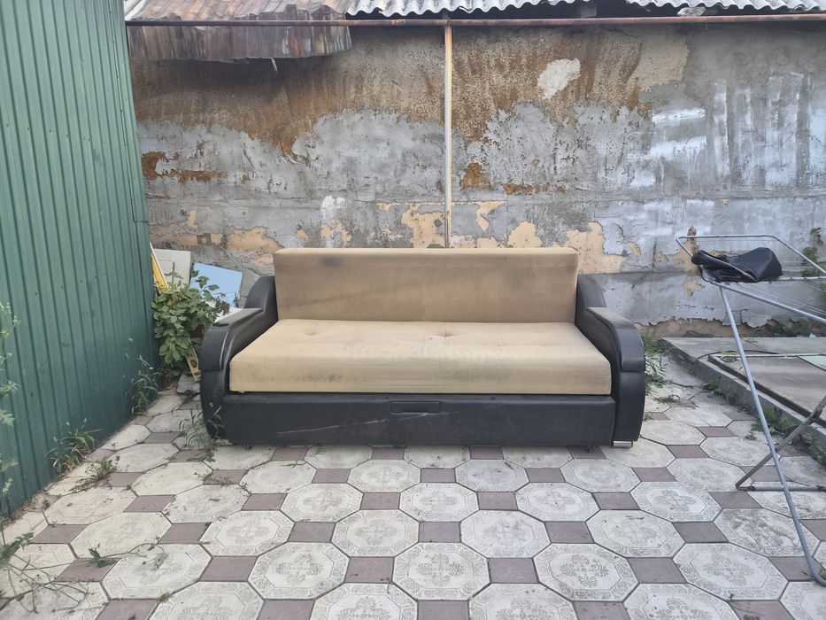Продам диван тастак самовывоз