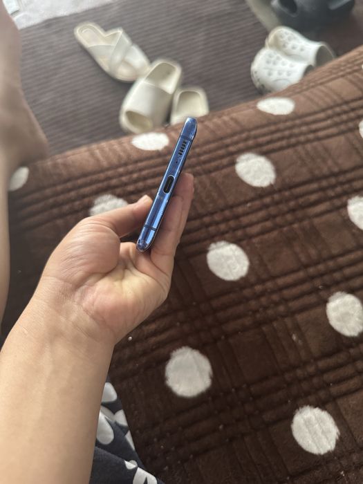 Продам samsung S10 lite