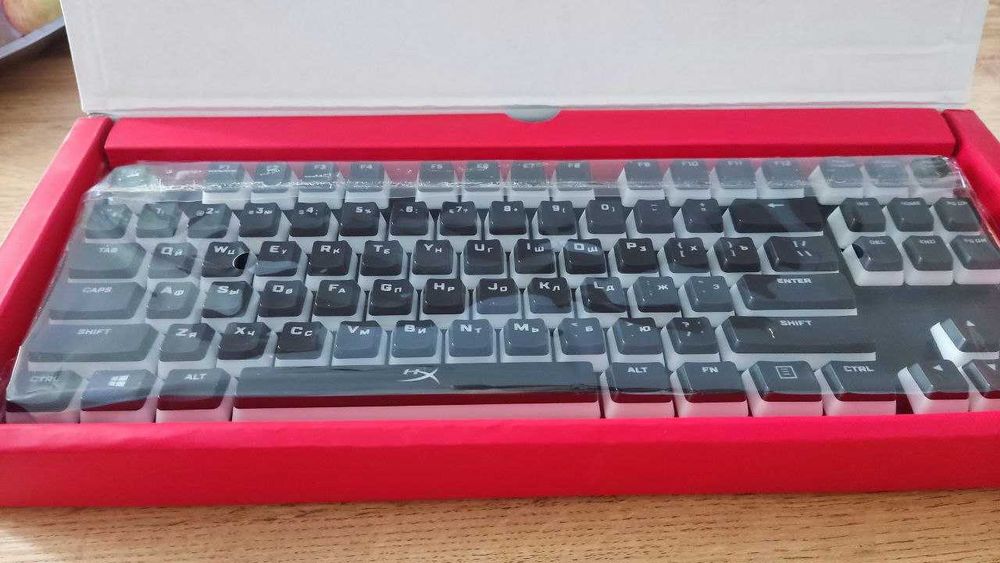 HyperX Alloy FPS PRO с HyperX Pudding Keycaps (улучшенные кейкапы)