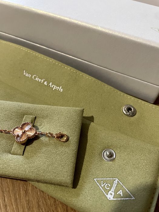 Van Cleef & Arpels - Bratara Rose Gold Laser
