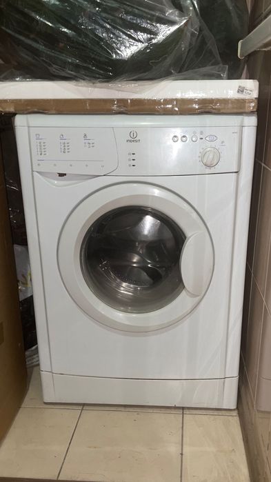 Продается стиральная машина indesit 6 кг