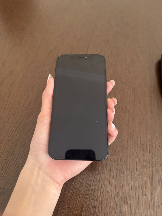 iPhone 12,Айфон 12 в хорошем состоянии