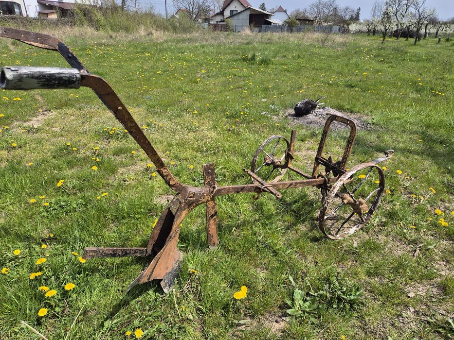 Plug vechi de vanzare.