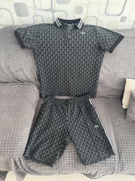 Compleu Lacoste marimea XL