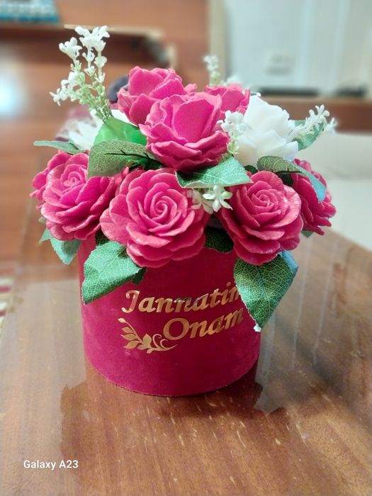 Sovundan yasalgan buket gullar