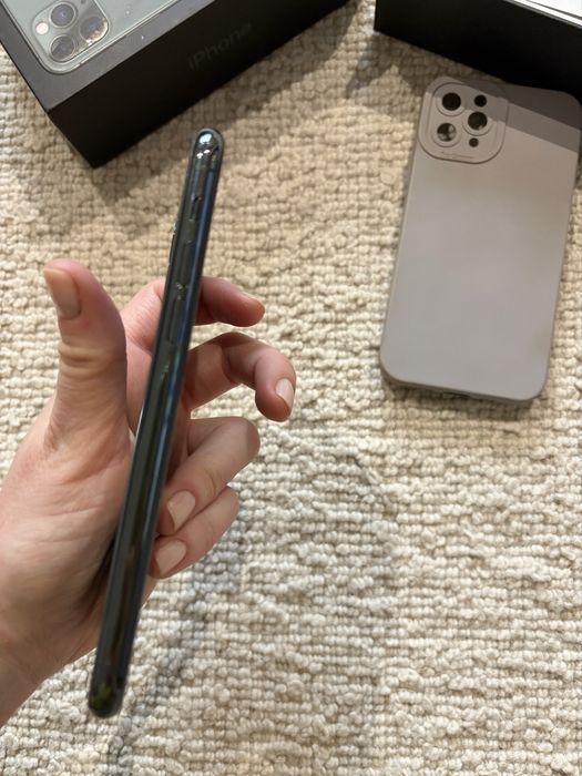 Iphone 11 Pro, verde inchis, in stare foarte buna