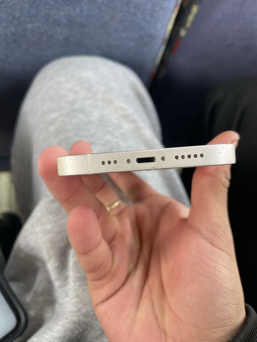 Vând Iphone 14 simplu , sanatatea la baterie 86