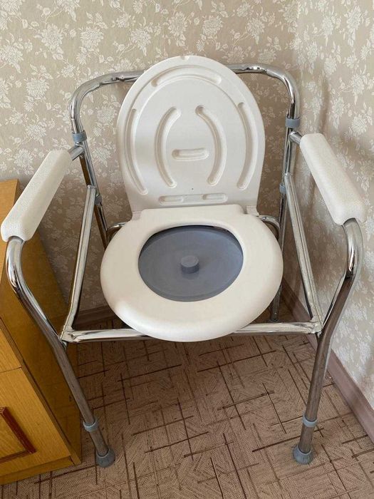 Кресло туалет переносное