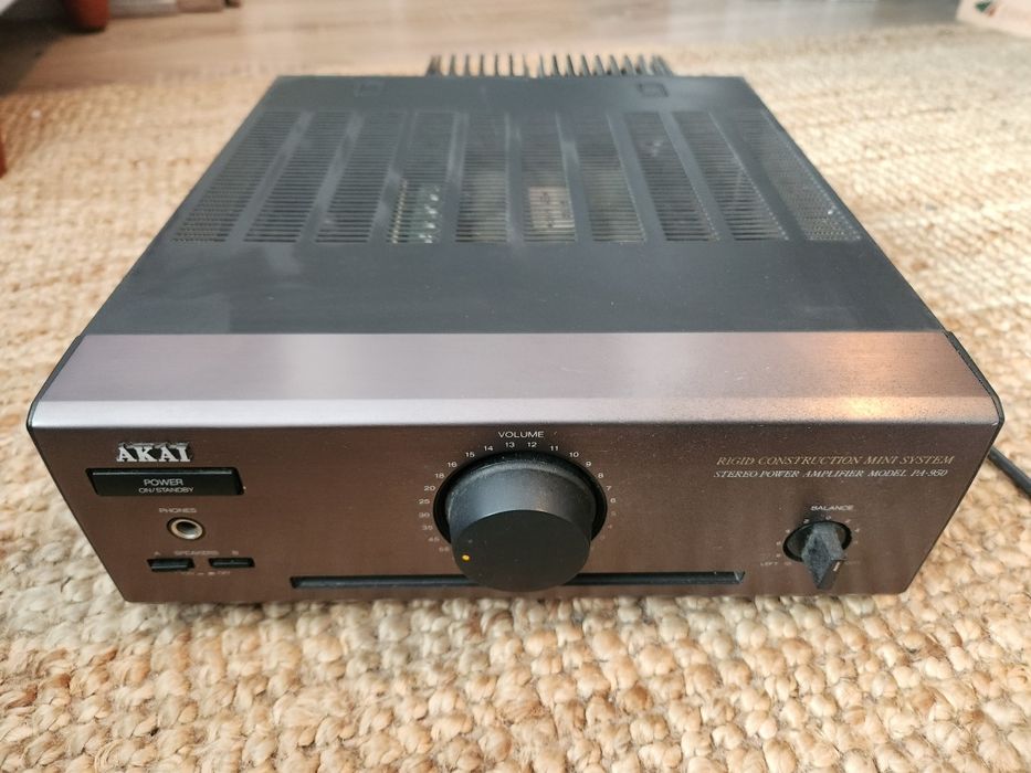 Amplificator Akai și tuner Dual