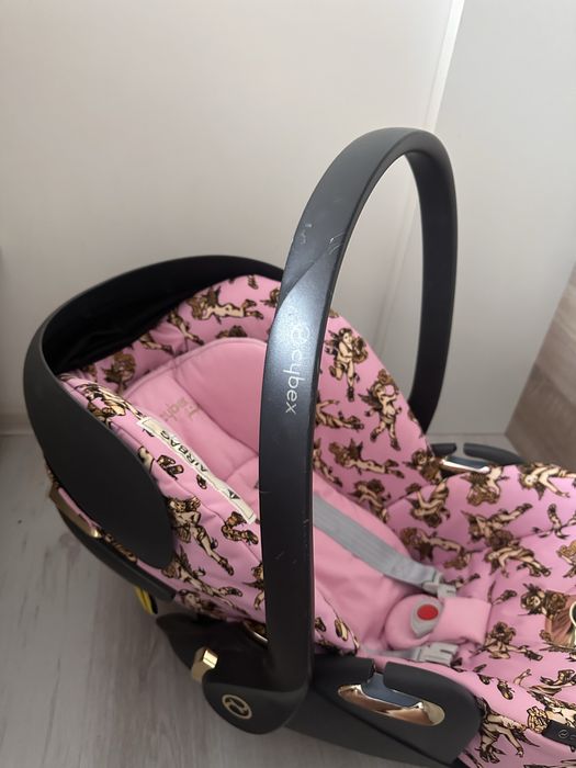 Стол за кола cybex Clud Z I size by Jeremy Scott ( cherubs pink )