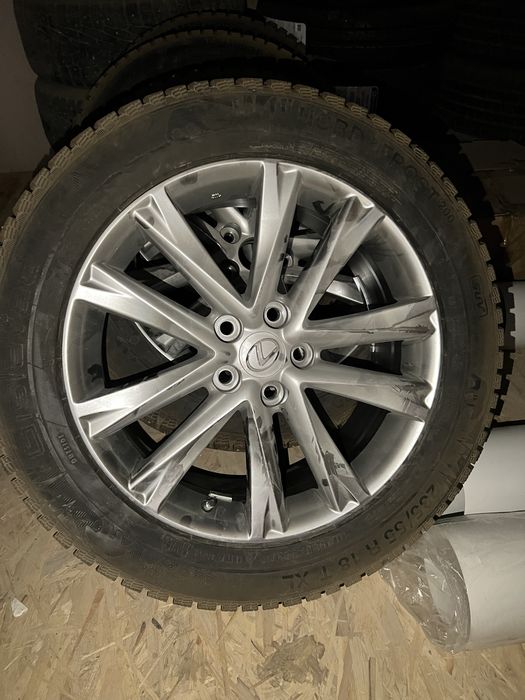 Продам диски с покрышками 235/55/R18