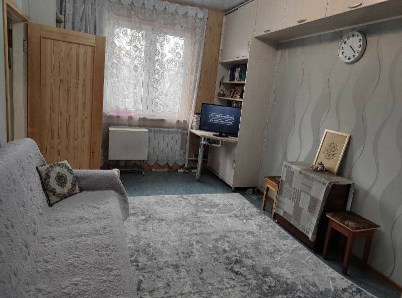 Квартира продаётся Чиланзар 3 квартал 1/4/4 меб тех ор парк Г.Гулом