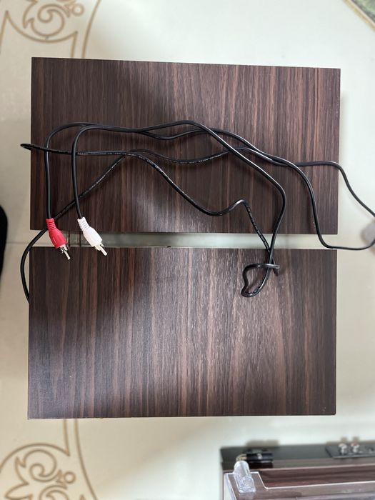 Виниловый проигрыватель новый