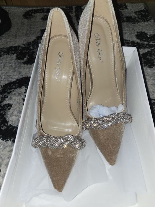 Pantofi de catifea