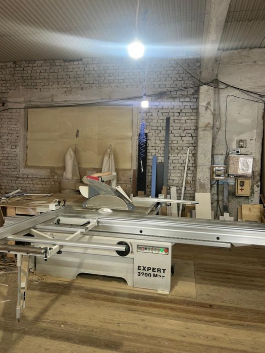 Сдам в аренду стол для мебельщика