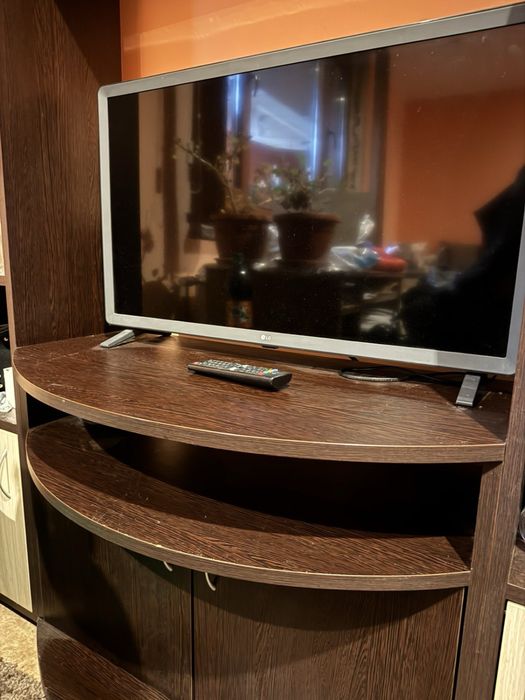 Продават етаж от къща