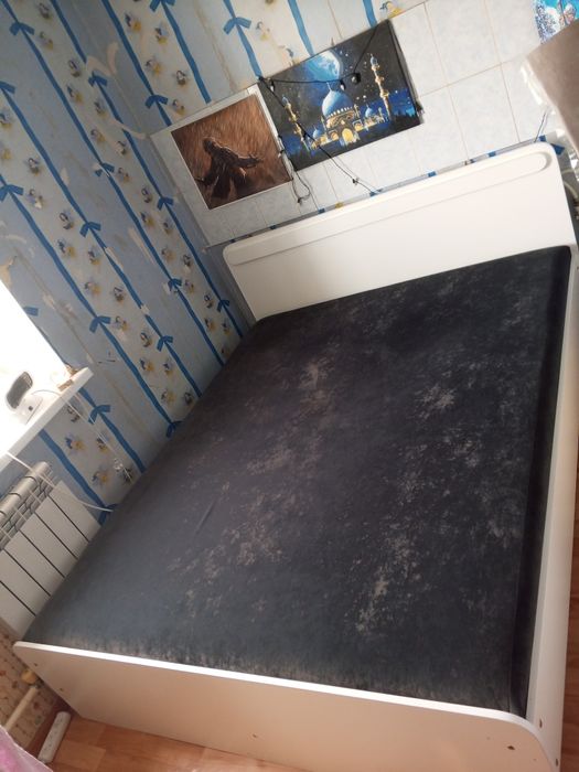 Кровать двуспальная