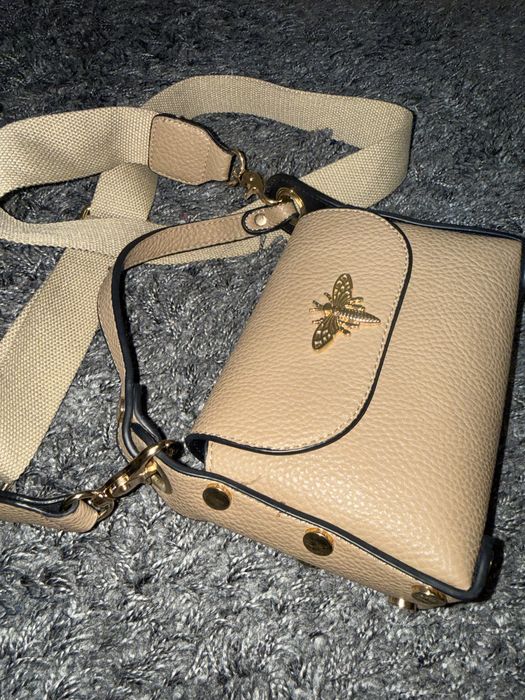 Кафява чанта със златисто