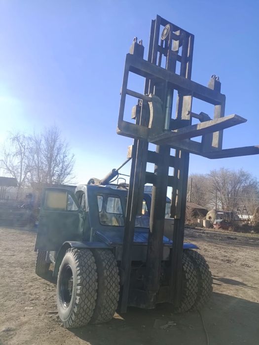 Погрузчик 10 тонн