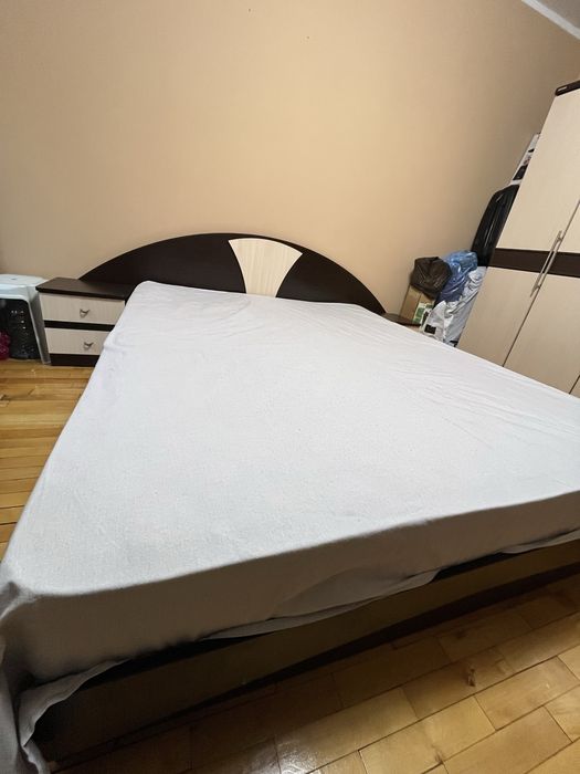 Спалня 160х200 с нощни шкафчета и матрак