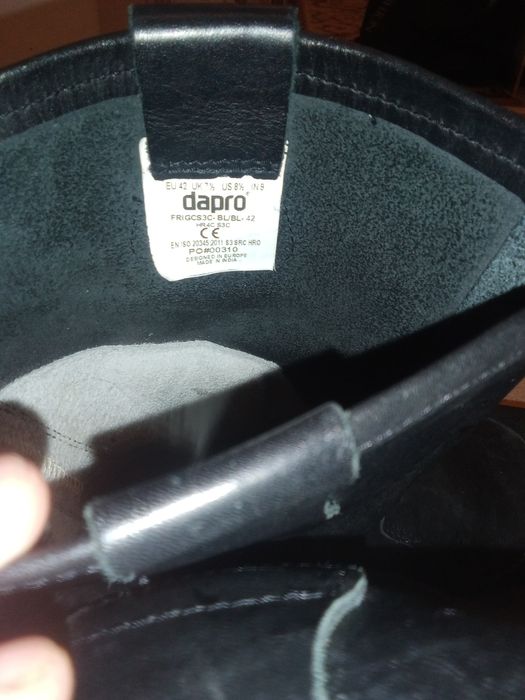 Продам спец ботинка