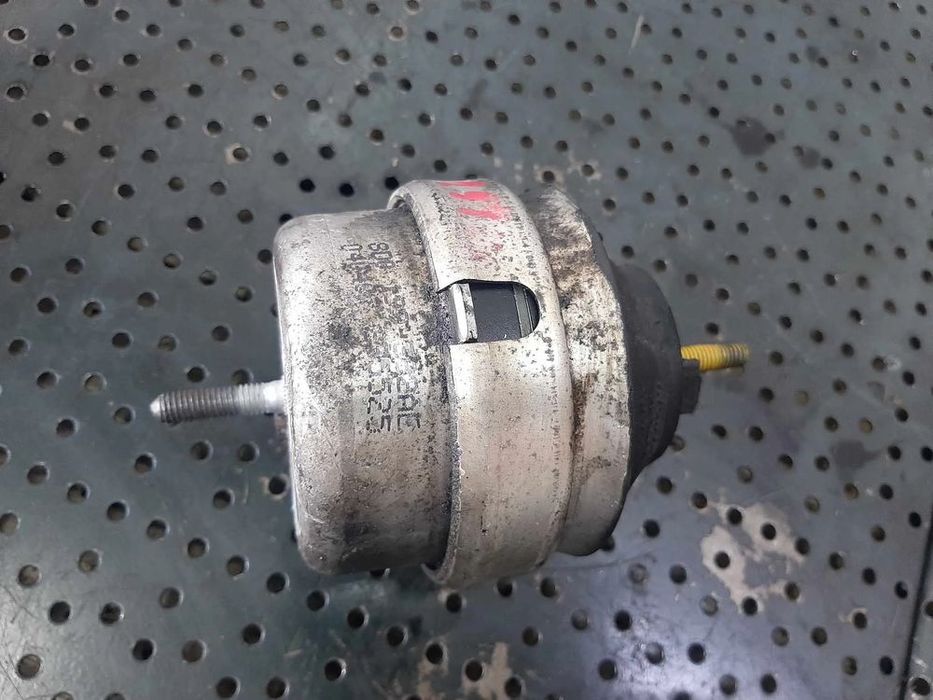 tampon motor vw passat 3b  audi a4 b6 1.9 tdi  avb 8d0199382ae