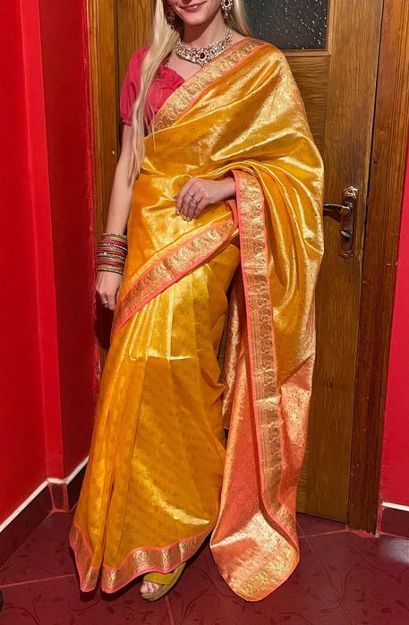 Saree indian galben auriu