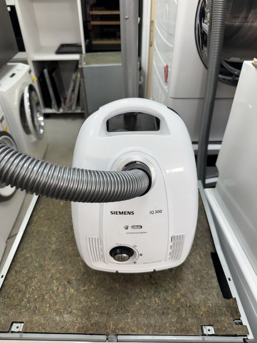 Прахосмукачка Siemens IQ300