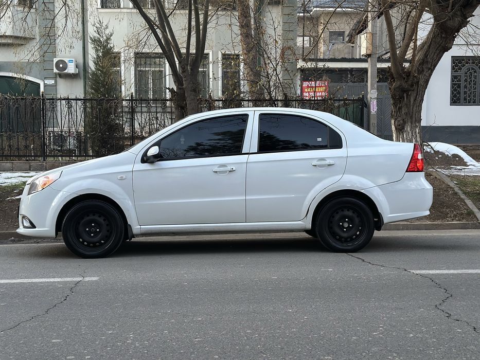 Продается CHEVROLET NEXIA 3 2017 года