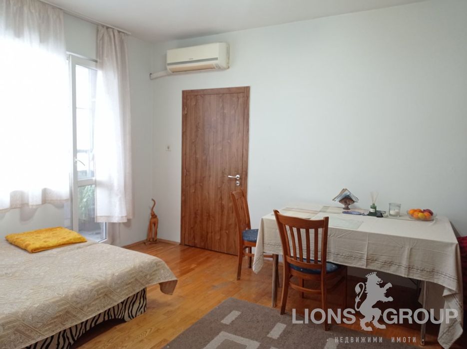 Продава се Двустаен апартамент в Варна, Център - 55 кв.м за 1252 €/кв.м - Снимка #1