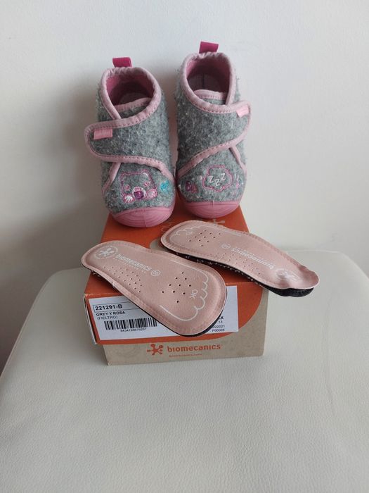 Обувки на Biomecanics