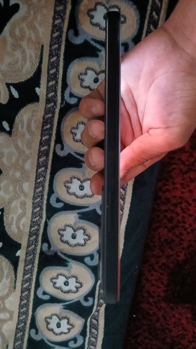 Redmi 15 sotiladi karobka dakument bor olinganiga endi 2 oy buldi