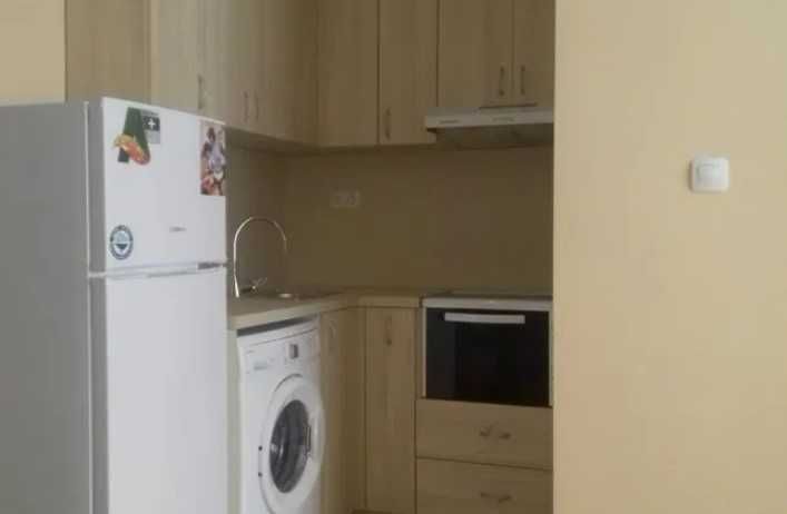 Дава се под наем Едностаен апартамент в Пловдив, Тракия - 45 кв.м за 204 € - Снимка #2