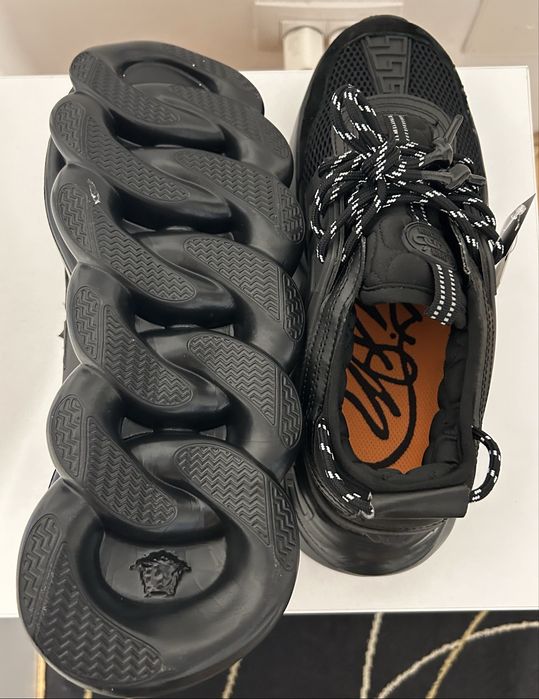 versace chain black