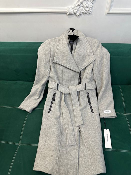 Продается пальто женское