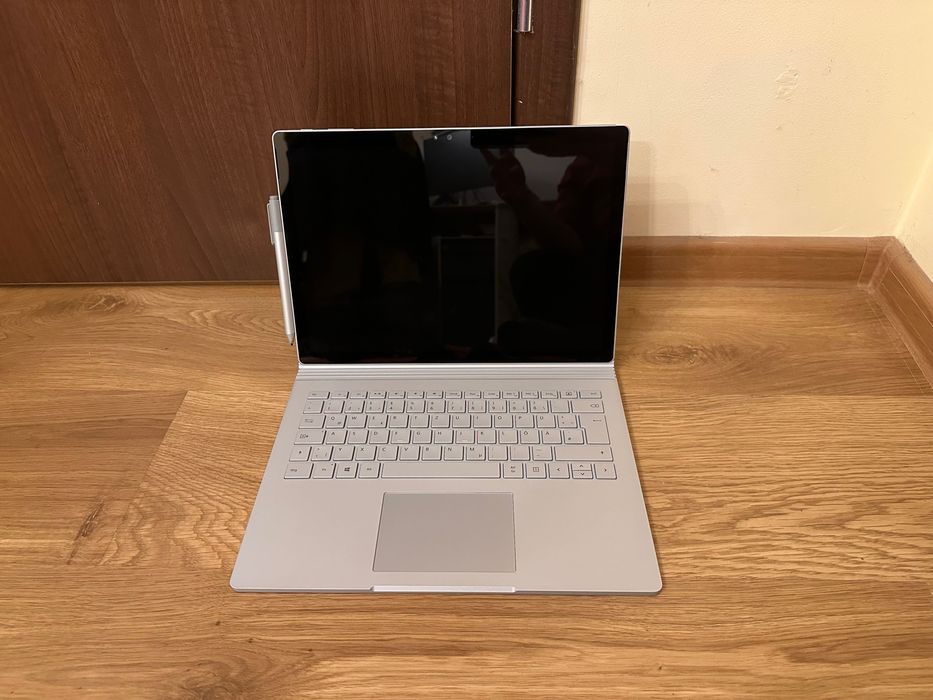 surface book 2 i7 second hand si noi de vanzare • Anunturi • OLX.ro