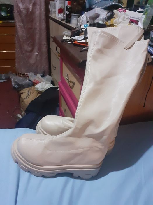 Продаю сапоги новые