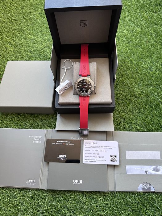 Мъжки часовник Oris Aquis date relief