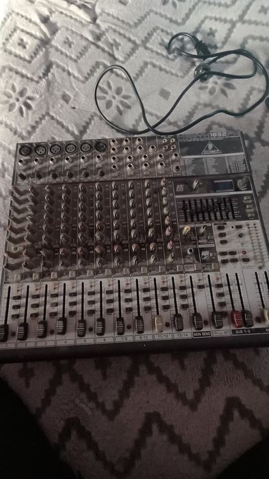 Vând sau schimb mixer pasiv